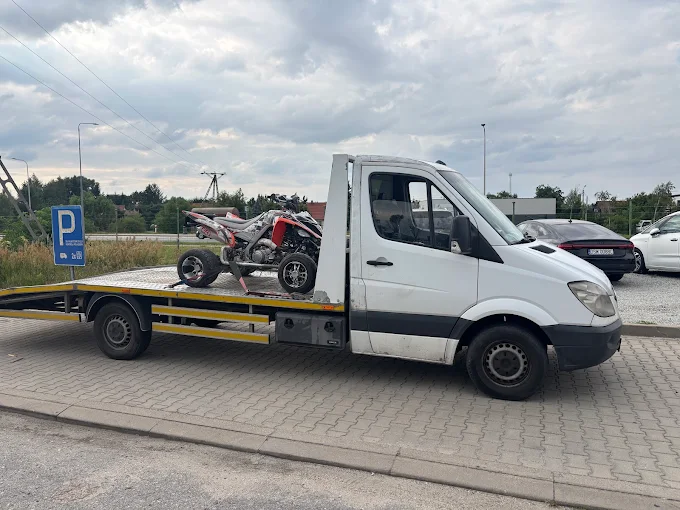 transport motocykla na lawecie
